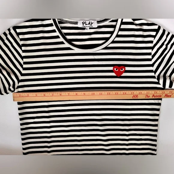 Play Comme des Garcons T Shirt black& white stripe size Large. Never worn. - Picture 3 of 4